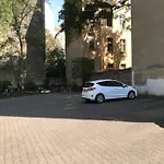 Designer Central Apartment With Parking & Terrace